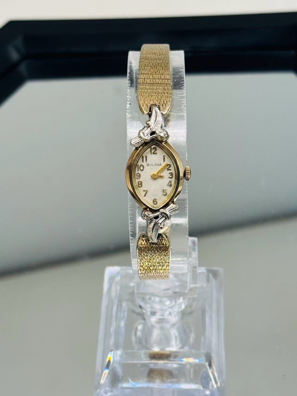 Vintage Bulova Ladies Watch Two Tone Oval Dial 10K Gold Overlay Bracelet Runs